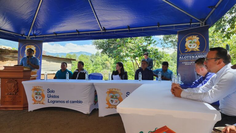 Acto de apertura del proyecto “CONSTRUCCIÓN CALLE SECTOR LA CRUZ DEL JOCOTAL, ALOTENANGO, SACATEPÉQUEZ”