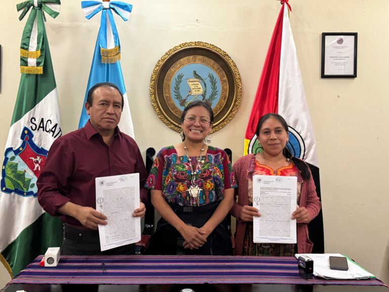 Firma de convenio para el proyecto “Ampliación del Instituto Básico, Zona 2, Santo Domingo Xenacoj, Sacatepéquez”