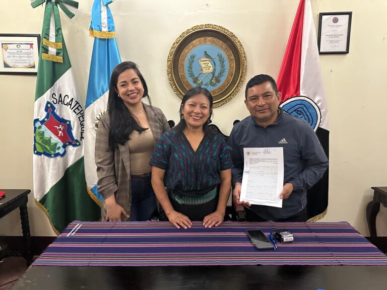 Firma de convenio para el proyecto “CONSTRUCCIÓN ESCUELA PRIMARIA ALDEA SAN MIGUEL”, en Magdalena Milpas Altas, Sacatepéquez