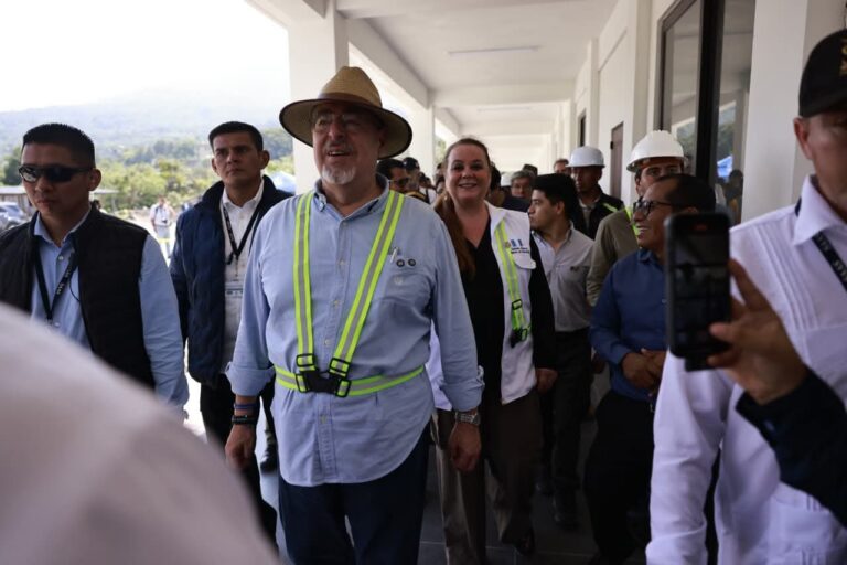 Visita presidencial en Santa Isabel, Alotenango